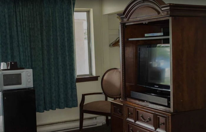 Delta Motel (Careys Motel) - Web Listing (newer photo)